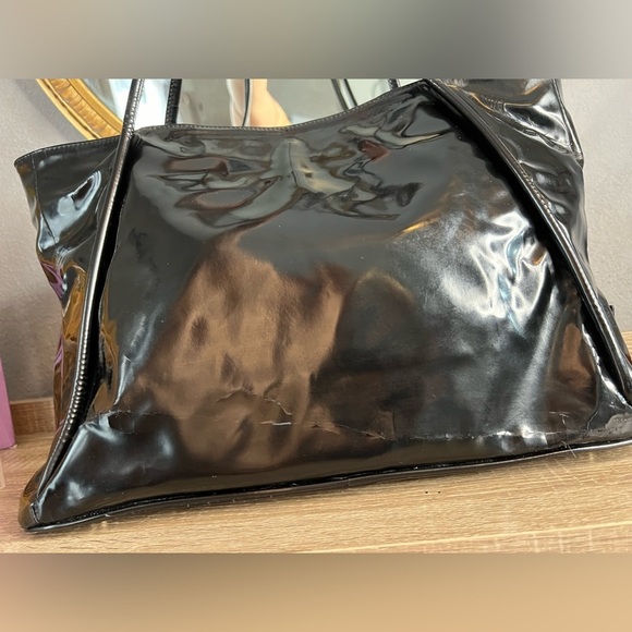 Valentino- Lacca Betty Bow Tote - pre-loved condition - Picture 6 of 15